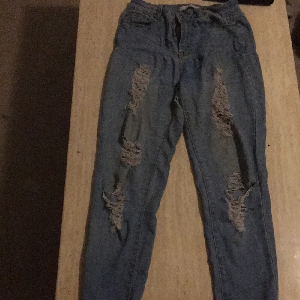 Fashion nova ripped jeans